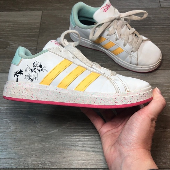 Adidas Shoes Kids 1 1/2 Girls Grand Court X Disney Low Top Sneakers ID8024 White - Picture 11 of 11